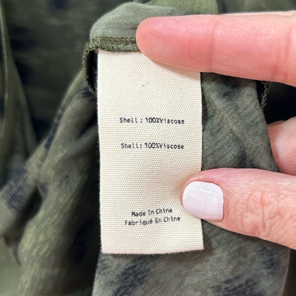 L'AGENCE Olive Leopard Print Blouse - Picture 15 of 16